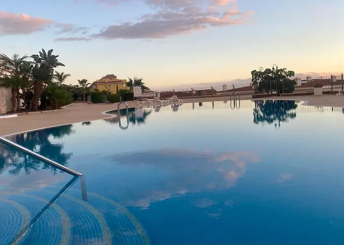 With Spectacular View In Puerto Santiago Daire